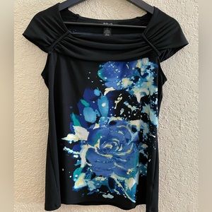 Like new! Flattering cut, cowl neck with cap sleeves and a little stretch!